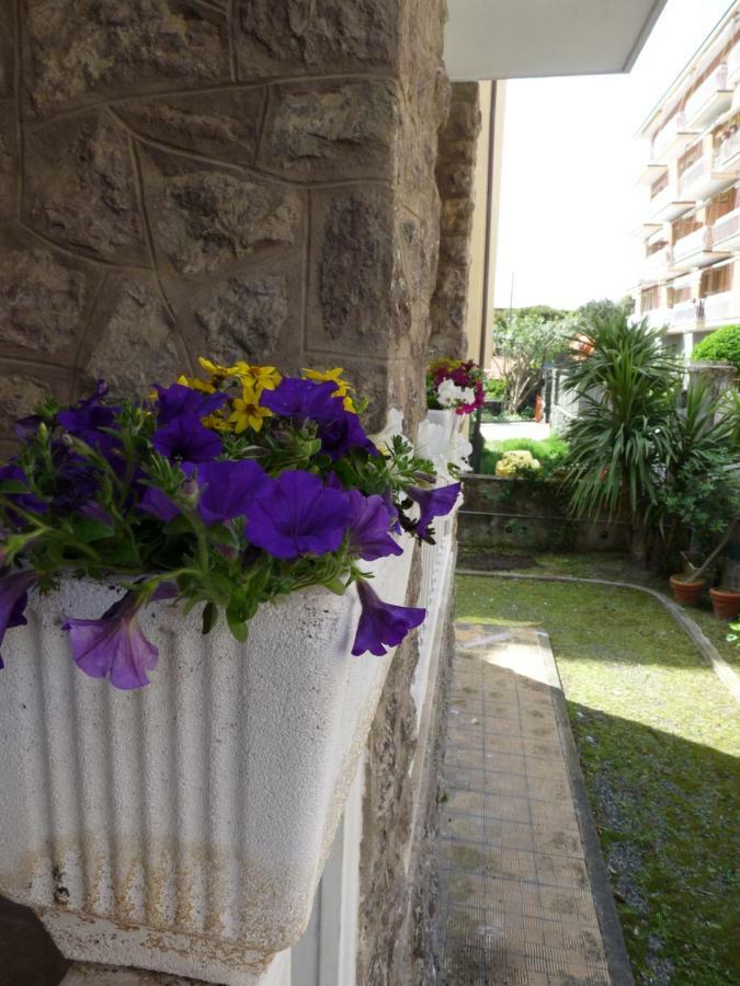 Flamingo & Cactus By The Sea Apartment Levanto Exterior photo
